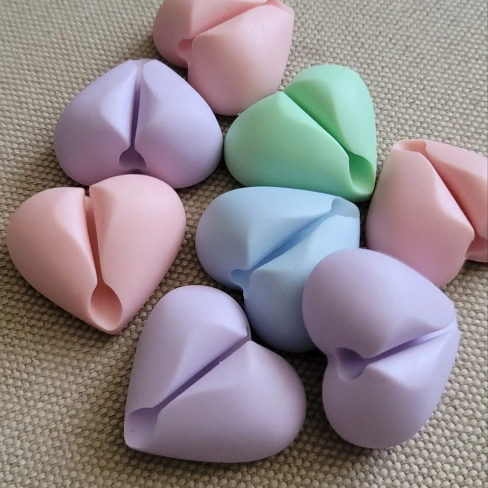 Pastel Heart-Shaped Cable Organizer